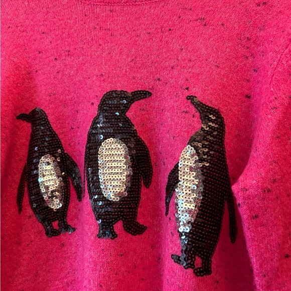 Pink Novelty Sweater with Penguin Design Size Medium - Picture 2 of 4